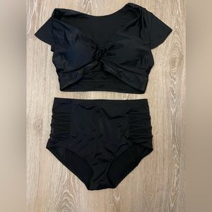 Torrid Two-Piece Bathing Suit (Top Size 0, Bottom Size 1) (Like New!)